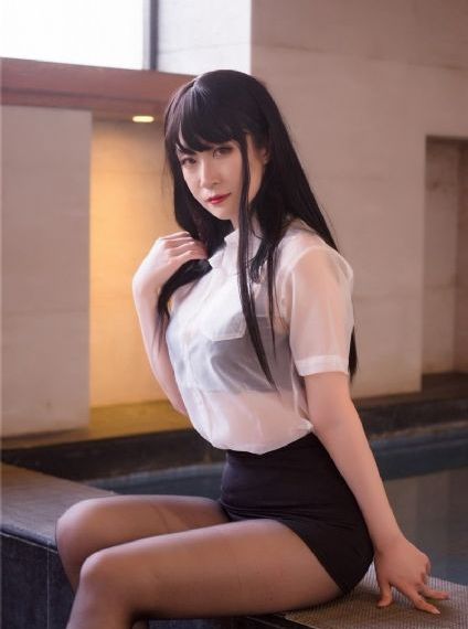 艾栗栗5P一區二區三區_短視頻完整無刪減版