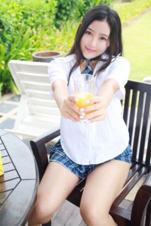韓國三級《女教師》_高清天堂在線