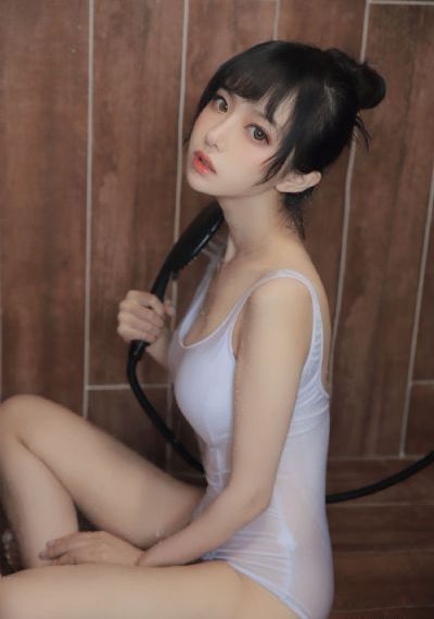 國產精品戶外勾搭野戰女主播_劇情片高清視頻觀看