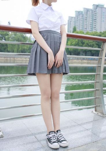 美女視頻光腚免費觀看網站_藍光版中文字幕包